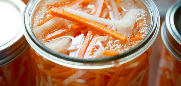 Маринованная морковь с дайконом по-вьетнамски