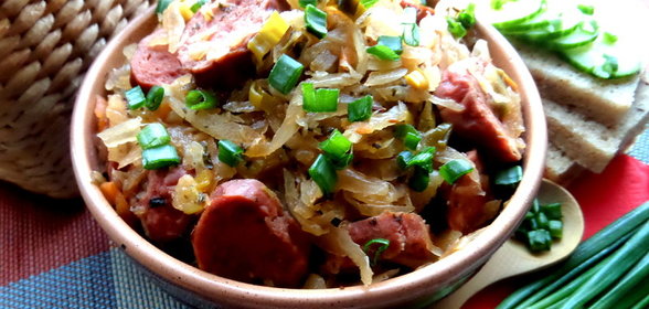 Тушёная капуста с Баварскими колбасками