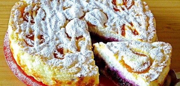 Творожно-рисовая запеканка с фруктово-ягодной начинкой
