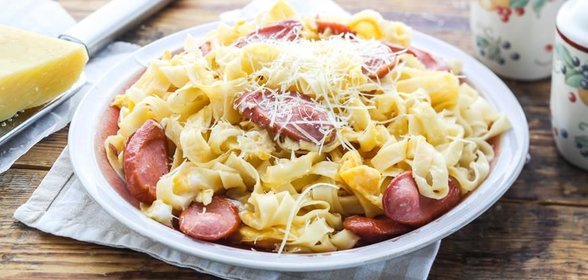 Макароны с сосисками и сыром