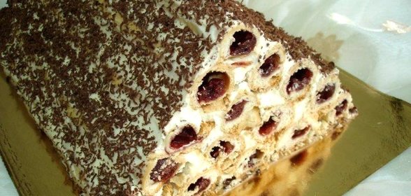 Торт Монастырская изба с вишней