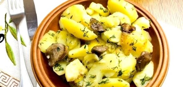 Маслята с картошкой в мультиварке