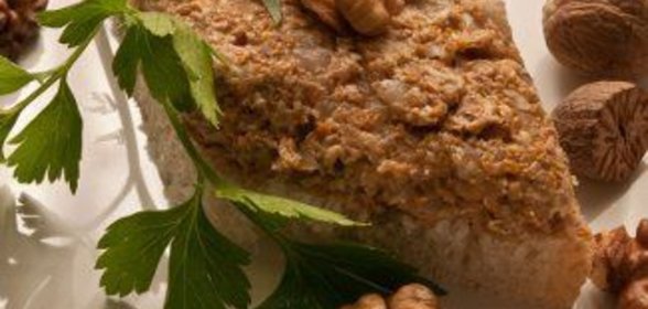 Грибная икра с орехами