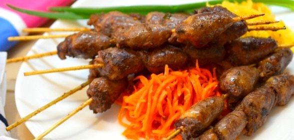 Куриные сердечки на шпажках