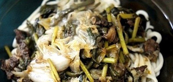 Лагман с квашеной капустой