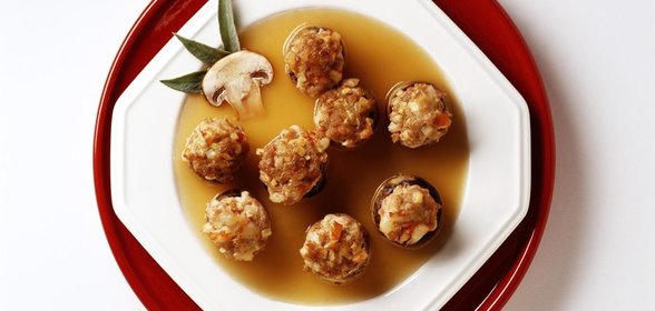 Тефтели с капустой и фундуком