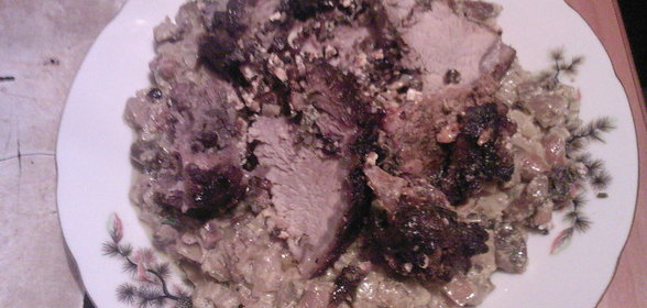 Буженина по-охотничьи с грибами