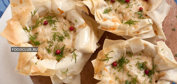 Жульен с курицей в тесте фило