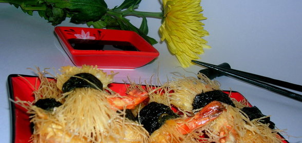 Нежнейшие креветки в хрустящей шубке из рисовой вермишели