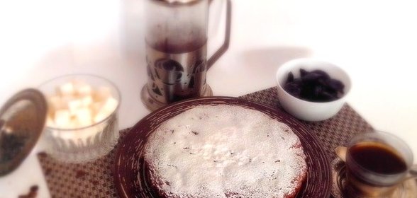 Кофейный пирог с черносливом