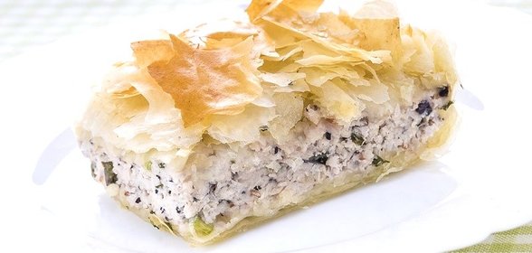 Слоёный пирог с курицей
