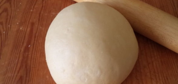 Салат из фасоли с растительным маслом.