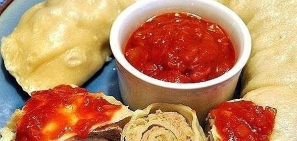Приправа из перца с томатным соусом и овощами