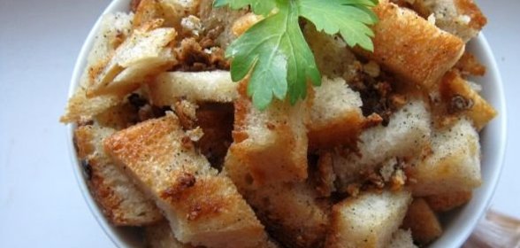 Сухарики чесночные