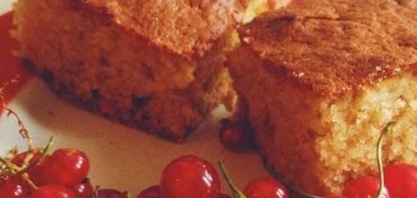 Манник с красной смородиной