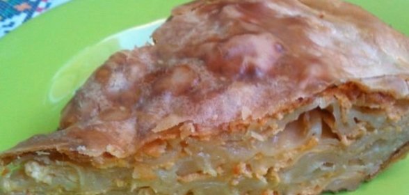 Салат из консервированного горошка с луком