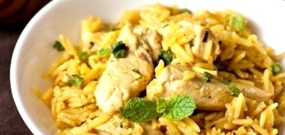 Курица с рисом и карри