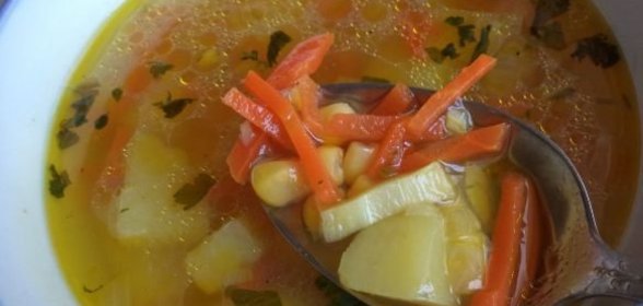 Суп картофельный с консервированной кукурузой