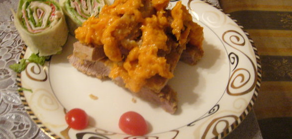 Говядина в соусе из кураги