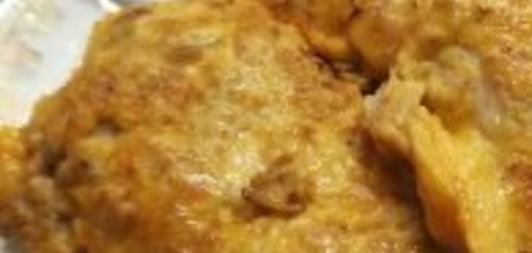 Перченый стейк под соусом из красного вина