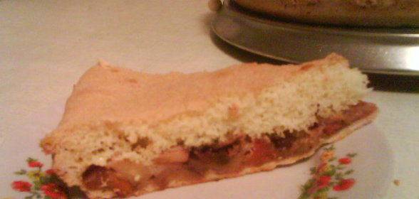 Пирог с яблоками бисквитный