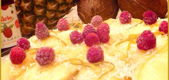 Ананасовые равиоли с кокосовым рисом и малиновым конфитюром