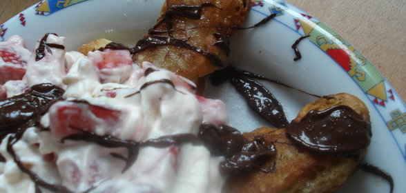 Овощной салат с сыром и орехами