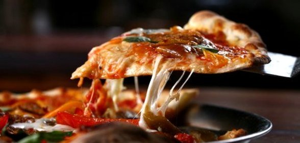 Пицца c артишоками и консервированными помидорами