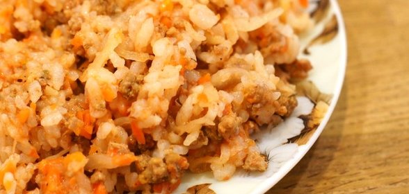 Рис с фаршем в мультиварке