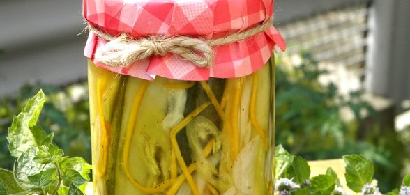 Пикантные огурчики на зиму