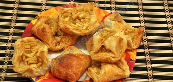 Слоеное пирожное с яблоком