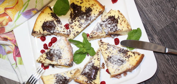 Помидоры зеленые - фаршированные сельдереем