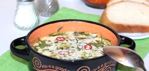 Картофельный суп со сливочным сыром и эстрагоном