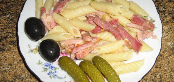 Макароны с окороком и сыром