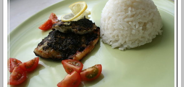 Дорадо запеченная под корочкой из трав с жасминовым рисом