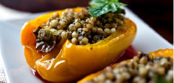 Болгарский перец, фаршированный кускусом