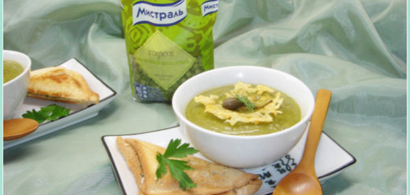 Пряный суп из двух видов гороха с мятой и сырными тостами