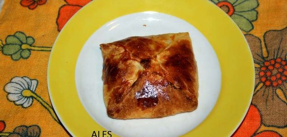 омлет с помидорами и плавленным сыром