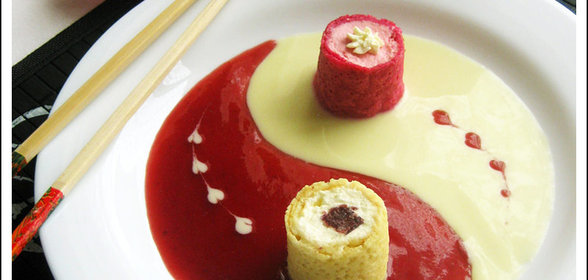 Сладкие роллы Инь-янь с низкокалорийным вишневым конфитюром Darbo