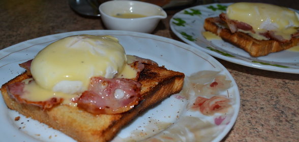 Яйца по-бенедиктински