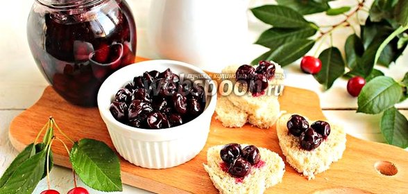 Варенье из вишни с корицей