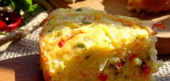 Шарлотка из квашенной капусты