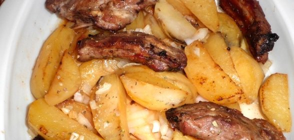 Ребрышки с картошкой жареные