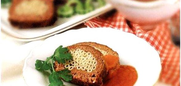 Говяжий рулет с макаронами