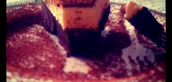 Торт трюфельный с муссом из белого шоколада