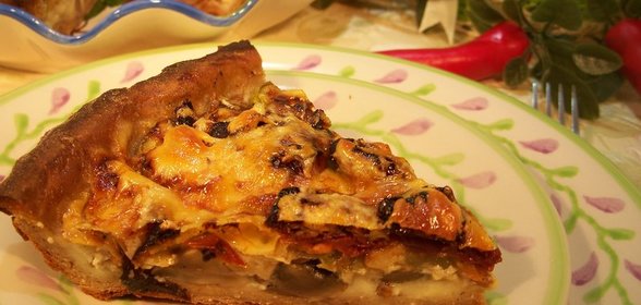 Творожный киш с кабачками и шампиньонами