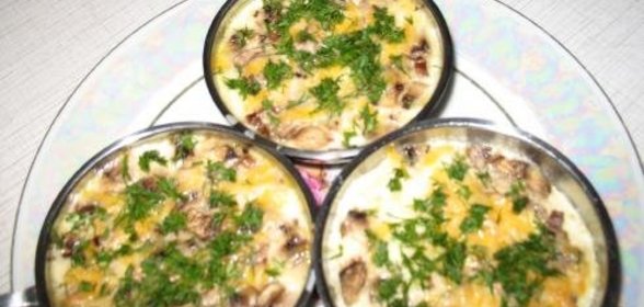 Запеченный мини-омлетик с ветчиной и грибами