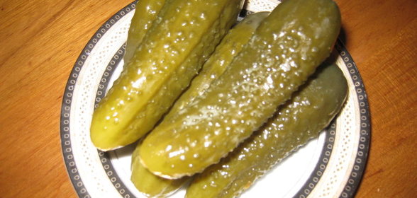 Огурчики маринованные с луком