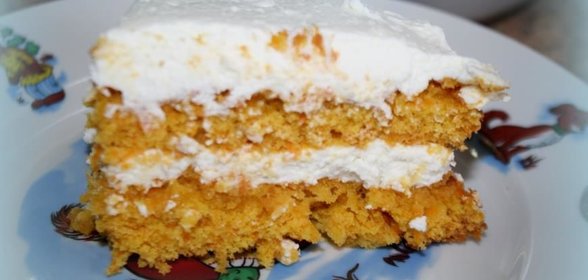Морковный торт с творожным кремом