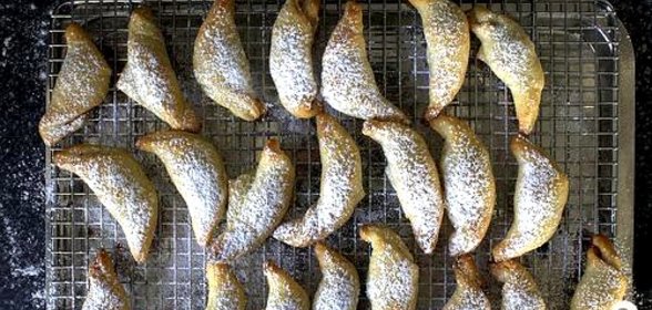 Рогалики с джемом и сыром